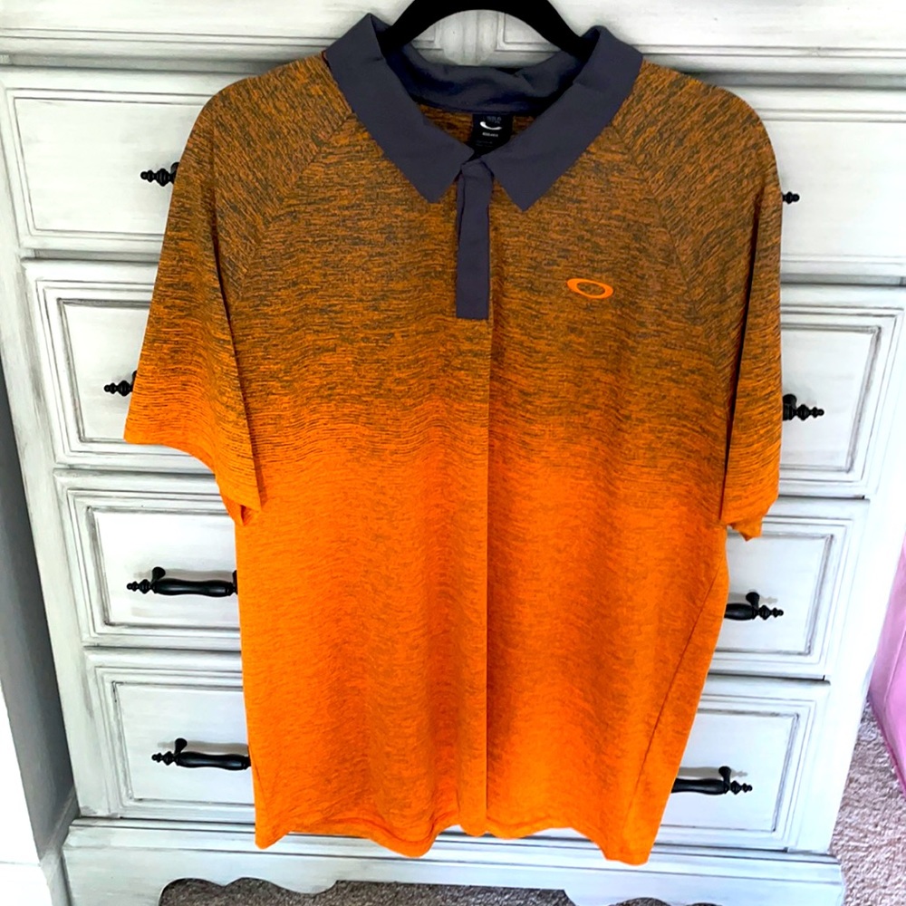 Men’s Oakley golf polo shirt